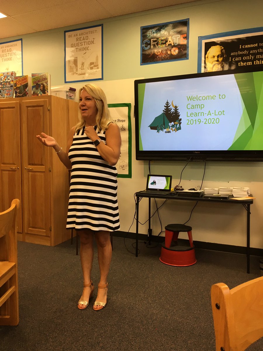 mhelmuth14's tweet photo. Great start to our 2019-2020 school year with Russell’s Camp Learn-A-Lot! LOVE our administration ❤️ @RUSBLVD https://t.co/oImqZyFgku