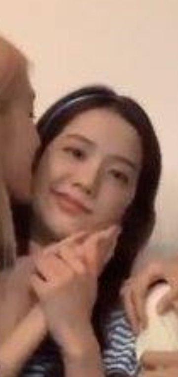 JeyGreyNovels's tweet photo. That smirk..
Jisoo jjang 😎😂😂 https://t.co/RsAo5oEBKb