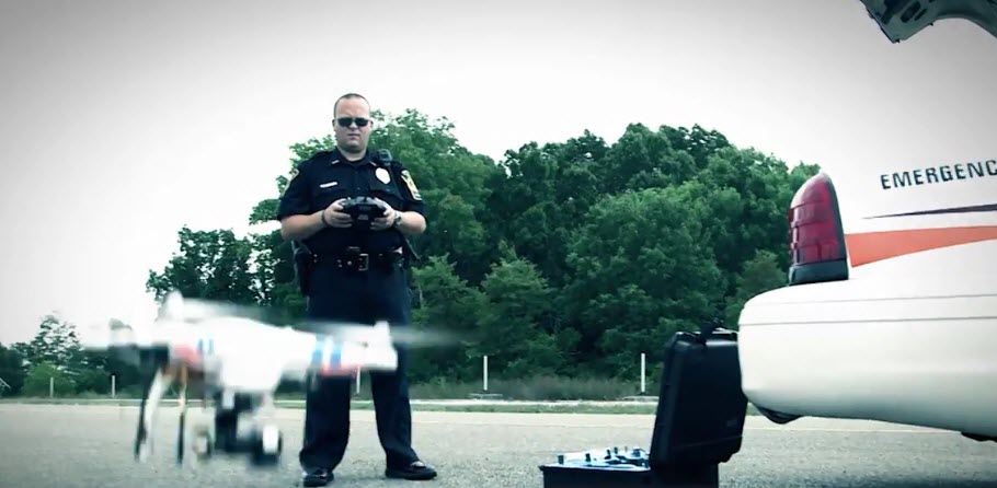 FAANews's tweet photo. Do you want to fly a #drone to support a #PublicSafety mission? Join the #FAA’s webinar on 8/13 at 4 p.m. ET: “How to Fly Your Drone in an #Emergency.” Our experts will explain the special approval process and will answer your questions. https://t.co/Yrk2UGVj9z #FlySafe https://t.co/KEmNNbQrNs