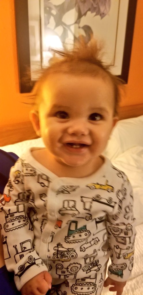 Sandoe82's tweet photo. By far my favorite pics of Ezra so far.  Going to be 8 months old in 3 days. #IDontWantToWakeUp #CantMakeMe #Fine #FoodIsAlwaysGood https://t.co/ds3vEAAnpx