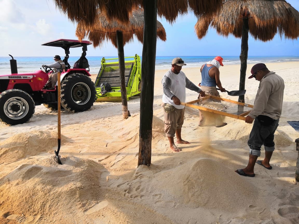 ¡Hagamos conciencia! 

Este es el resultado del cribado en nuestras playas y miren todo lo que se encuentra en la arena. 
Las playas son tuyas ¡Cuídalas! Es responsabilidad de todos.

#CancúnTierraDeTodos