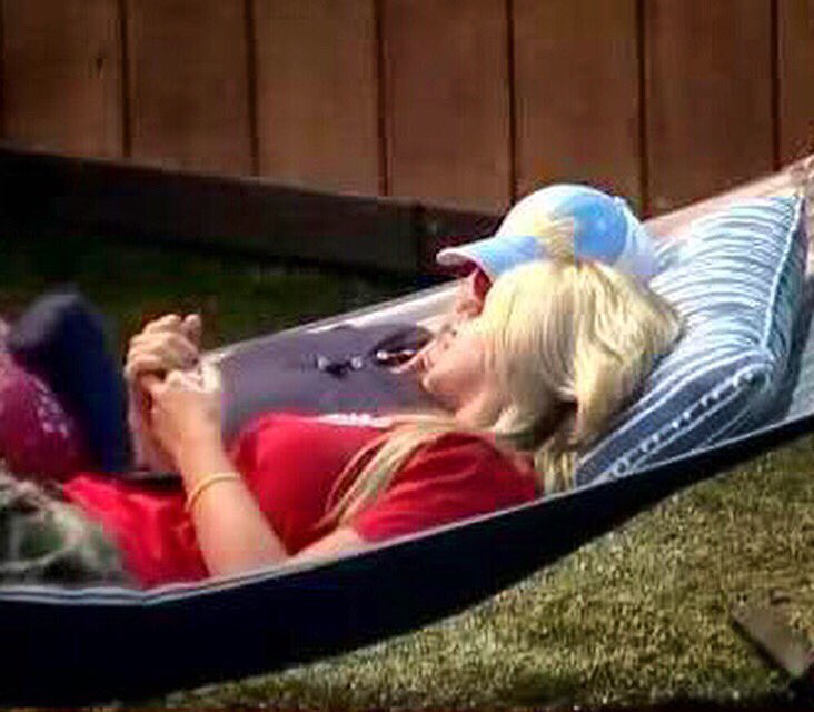 TeamJEJO's tweet photo. Who remembers these hammock talks between @jeffschroeder23 & @bbjordanlloyd on the live feeds? βπ₯°
#TBT to 10 years ago today! https://t.co/zH2cVe1K1eβ¦
#jejo #jeffandjordan #throwbackthursday #bigbrother #BB11 #10yearsago #summertime #cbs #livefeeds #BBLF #notHD https://t.co/AoHIvhxJQ6