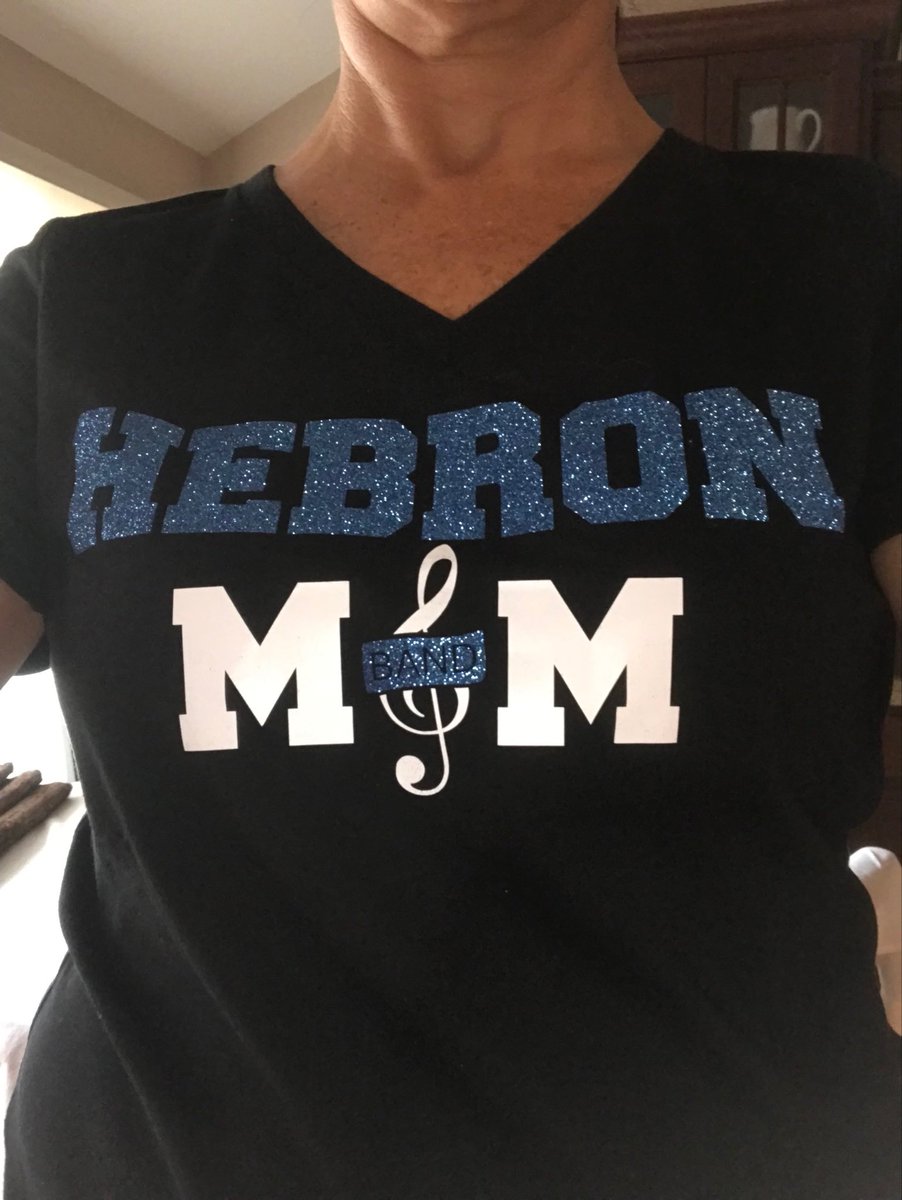 MrsZock3rdJES's tweet photo. Providing lunch to Hebron’s band directors today ⁦@TheHebronBand⁩. This year I bleed green ⁦@Jack_D_Johnson⁩ and ⁦@Carrollisd⁩ but also blue ⁦@Hebron_HS⁩. https://t.co/r8kaVKlV8u