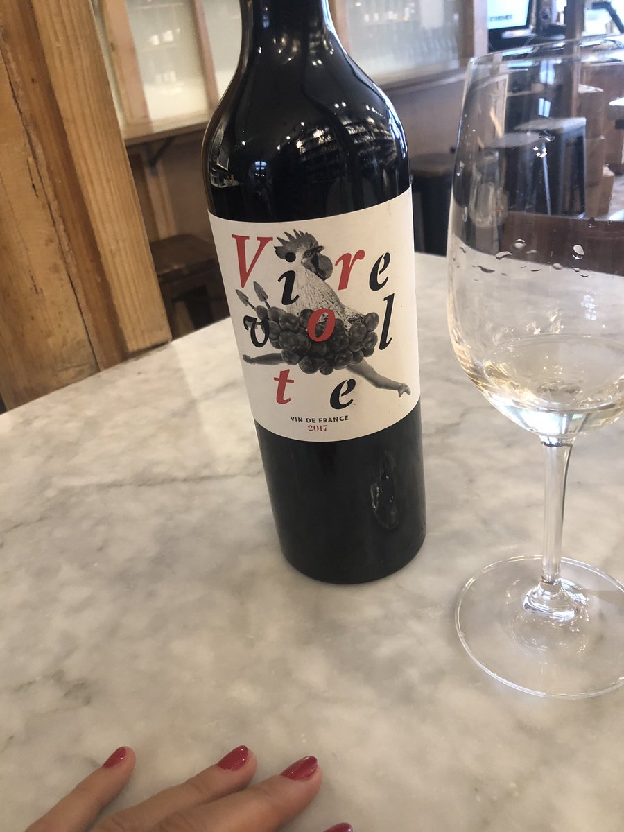itacapoe8's tweet photo. #CavedeBelleville #vins #épiceriefine #bonproduit #vin #vi #parisjetaime #cuISAna #top https://t.co/KW4MbqB1da