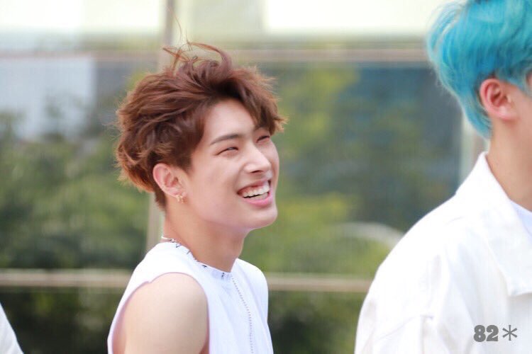 ATZZ_LUVS's tweet image. happy birthday to the most important person in my life. 
having you in my life is the most beautiful thing that could ever happen to me. ♥
#소중한_민기야_생일축하해      
#민기의_여름_990809 
#HAPPYMINGIDAY 
#Fix_on_Mingi_Day
#민기야_3000만큼_축하해 
#KingMingiDay