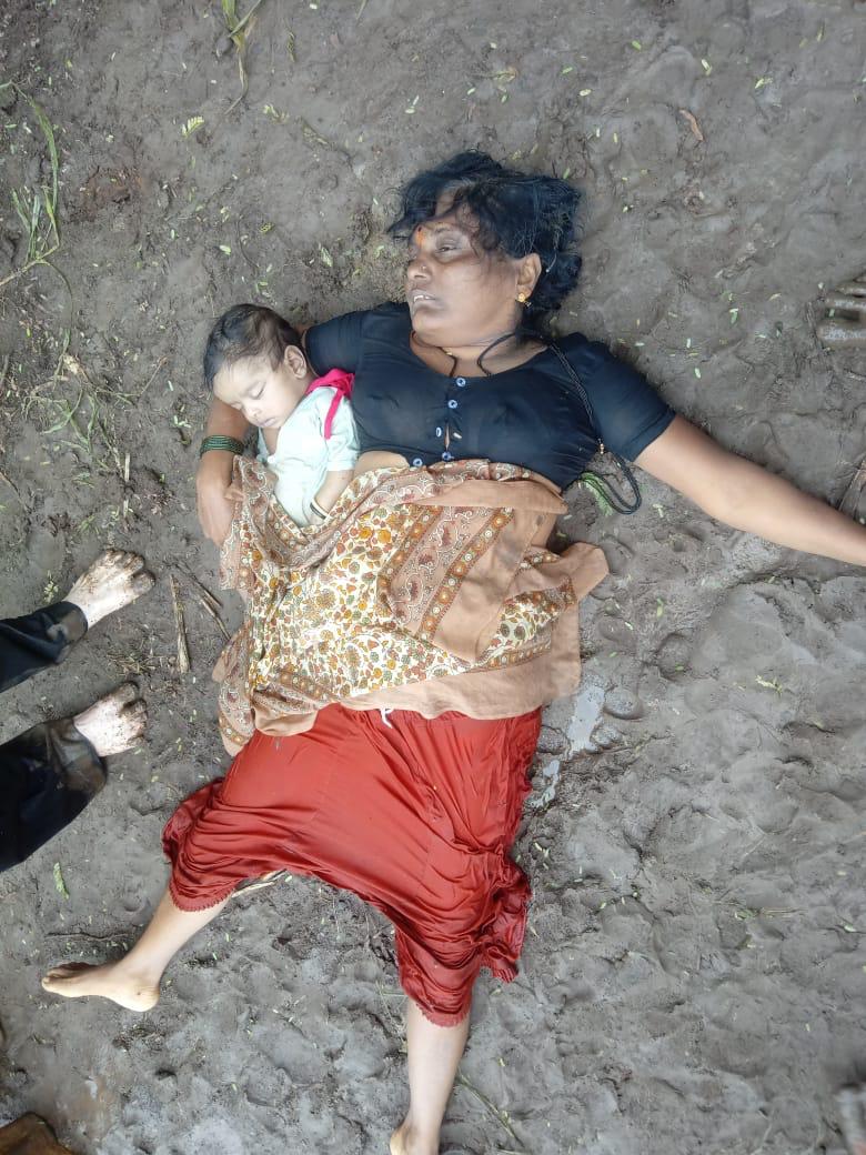 ameytirodkar's tweet photo. You may call me insensitive for putting this photo. today's pic from Sangli flood where boat overturns and people lost their lives.

I am putting this as it is devastating proof of failure of Devendra Fadnavis government in disaster management.

Maharashtra's most insensitive CM. https://t.co/xZeH1Nu5EC
