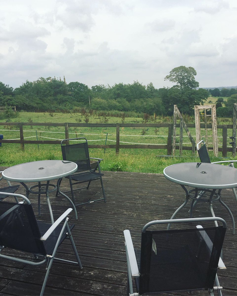 TheStablesWorcs's tweet photo. The Mane Room
Great for large meetings and perfect for workshops!
We also have a decking looking across our fields and over the Worcestershire countryside🌳
Perfect for this beautiful summer sun!☀️
#businessrooms #workshoprooms #worcestershirecountryside #thestablesbusinesscentre https://t.co/AEvkp4hXnR