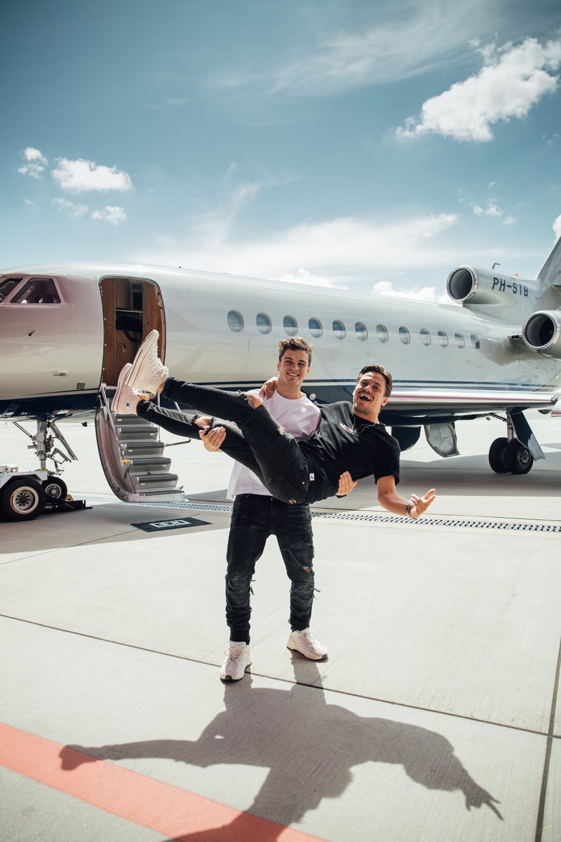 do you even lift bro? <a href="/MartinGarrix/">MARTIN GARRIX</a>