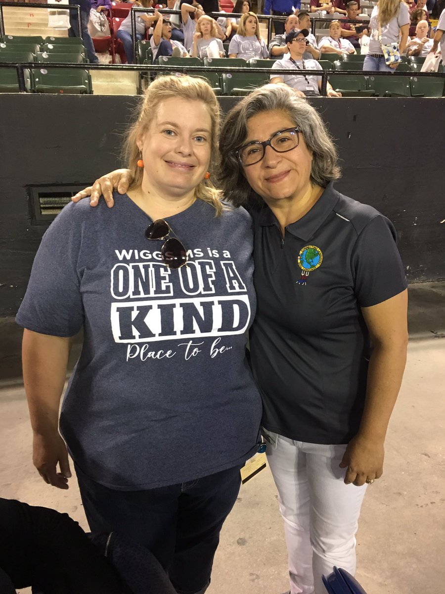 JesusGamez915's tweet photo. #EPISDconvocation2019 @EPISD_DualLang in the house!!
@ELPASO_ISD rocks the county colosseum! Connecting Languages Dual Language Division facilitators are the best! https://t.co/AwFmilPCJS