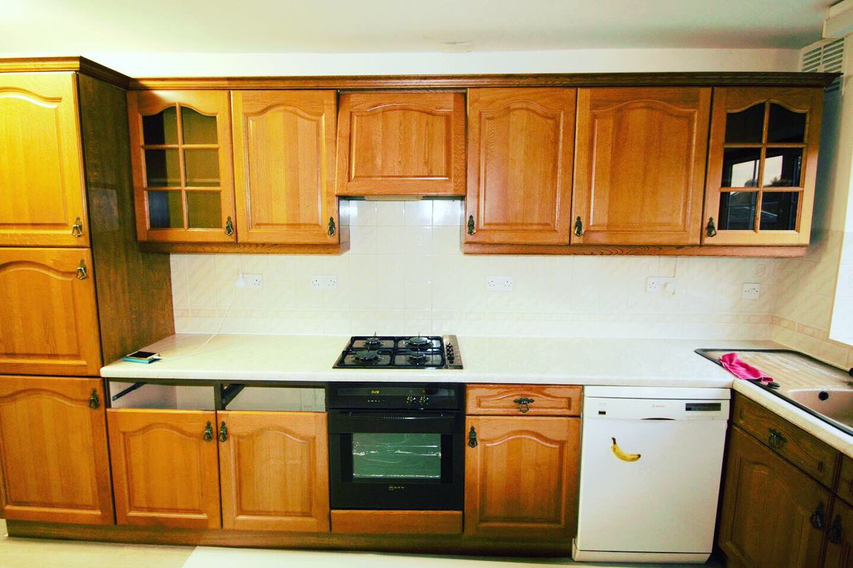 4Kitchens's tweet photo. Summer is here! ☀️ 

Why not change your tired kitchen doors to something bright and cheerful 😁 

Visit us at 4 kitchens &amp; bedrooms we will be happy to help you with a door swap or design a whole new kitchen! 

PAY NO VAT FOR ORDERS PLACED IN AUGUST.
CALL US NOW 0208 300 1100 https://t.co/9g9pgIRh24