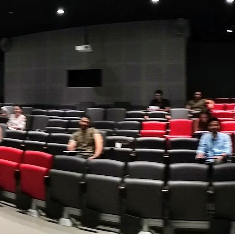 Khosann's tweet photo. Merhaba arkadaşlar. #Bilgi Üniversitesi #SCI119 From Invention to Innovation yaz okulunda final oluyoruz biz. Kaydırın 👈😎 @bilgiofficial https://t.co/KDoeAQgoj4