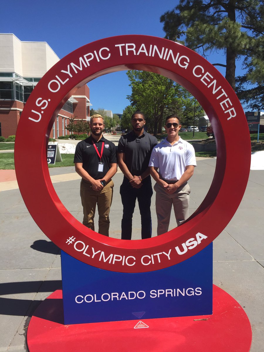 NDDQues's tweet photo. Bro. Malcolm Willis has made the most of his summer! Bro. Willis interned w/ Bryan College Station Sports and Events as lead supervisor over all events. He also worked with the Olympic National Governing Body in the Diversity & Inclusion Sector.
#NotoriousNDD🐕🦴
M•S•P•U https://t.co/Rw0qRk4ePD