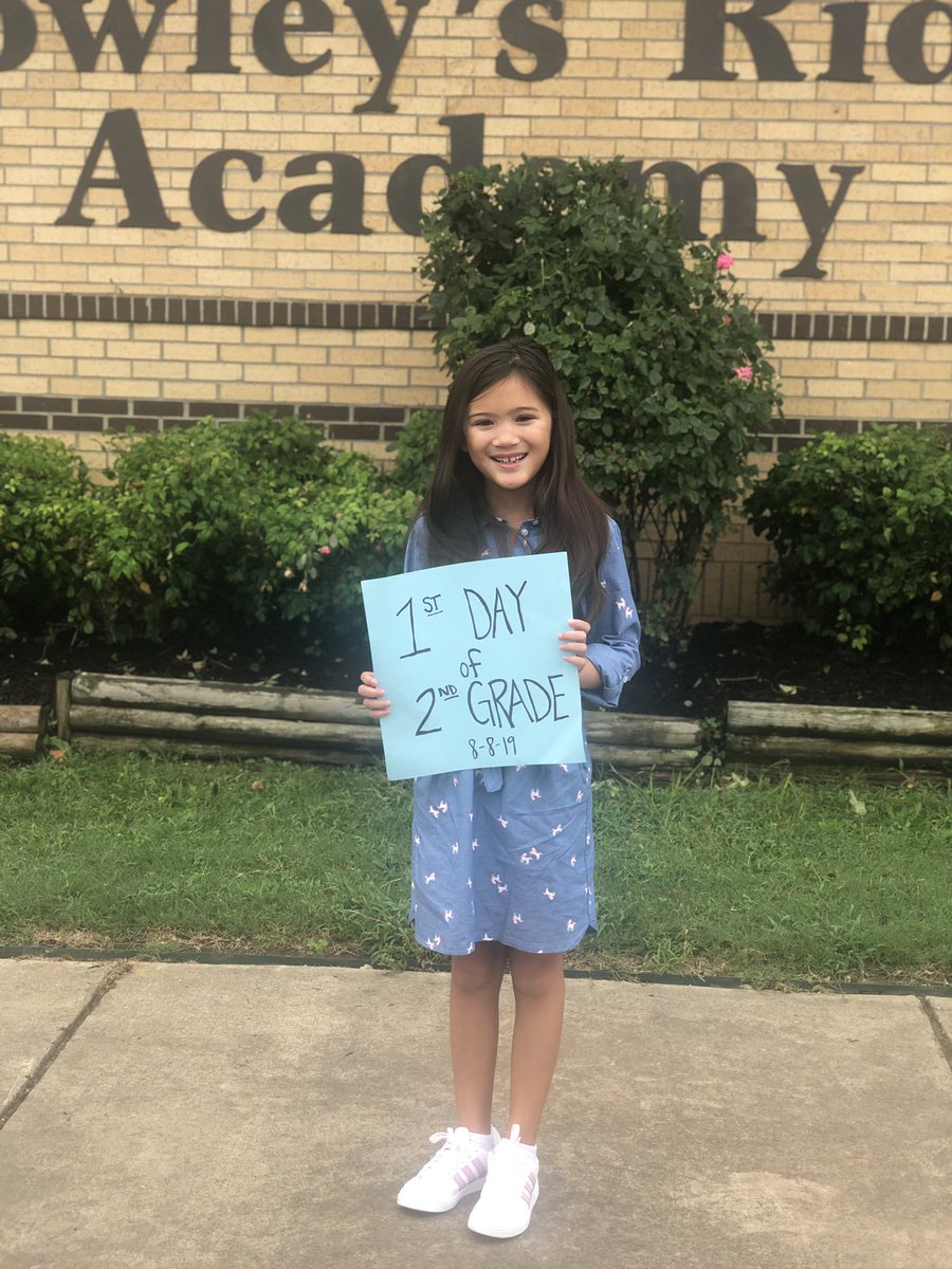 laiferrell's tweet photo. How has four years of school gone by already. She will be taller than me soon! We went from fake smiles in pictures to a real one today. So lucky to be her momma! #futurebestfriend https://t.co/ejxIOof9rW