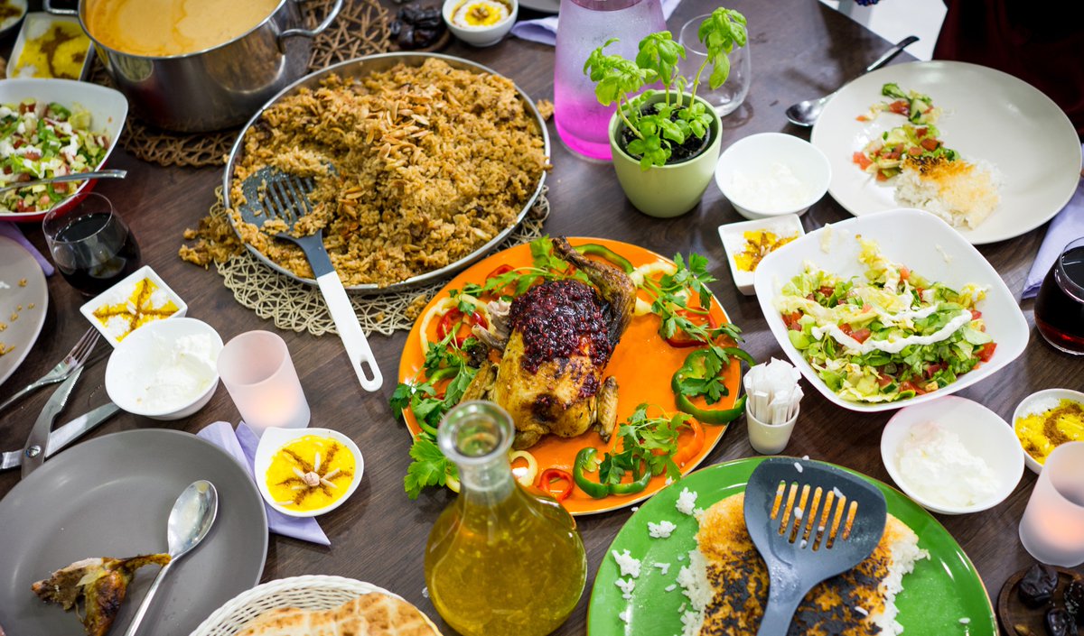 TC_CityBreaks's tweet photo. Restaurants near the Palm will often be double the price of somewhere that's only a few hundred metres away. Fast food is well priced, around £5pp and mosts supermarket food is more than affordable. 2/3
https://t.co/Bh01YZviHF https://t.co/Rbfu5dHa1o
