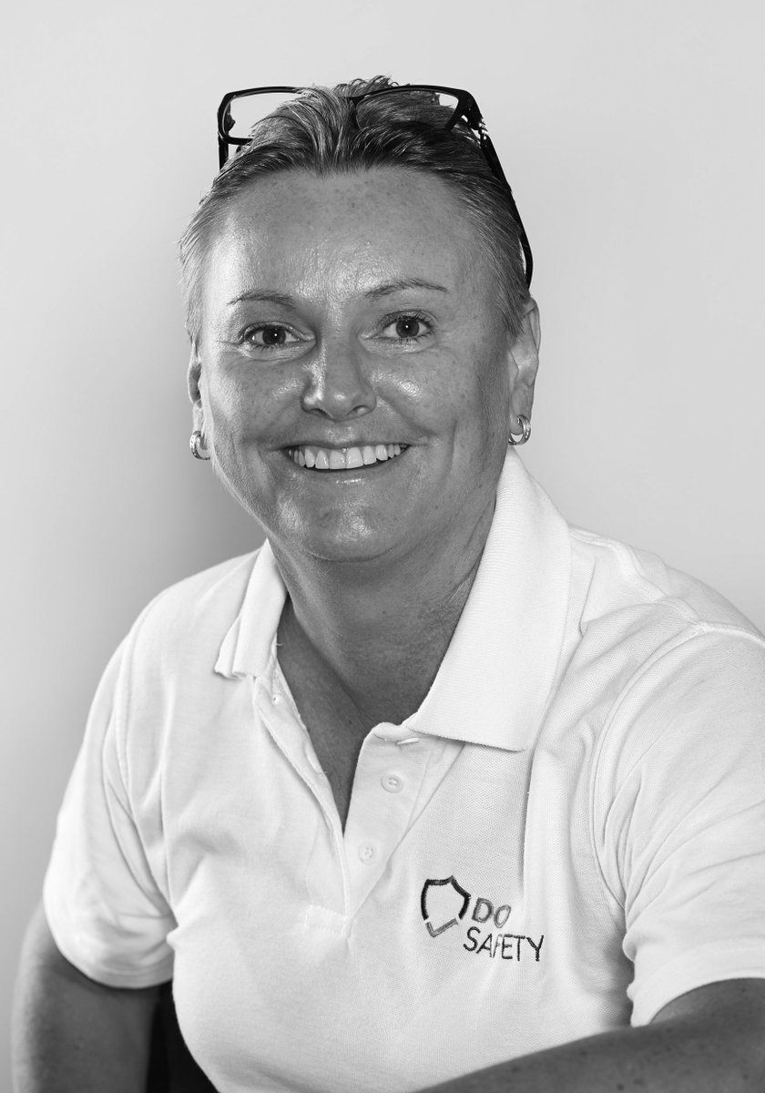 do_safety's tweet photo. I went out of my comfort zone yesterday and went to a professional photographer to have my head shots done! Andrew at Image Factory was fantastic at making me feel relaxed and not self conscious. I am very pleased with the results
#theimagefactory #andrewEeley https://t.co/TOAZOBK4mG