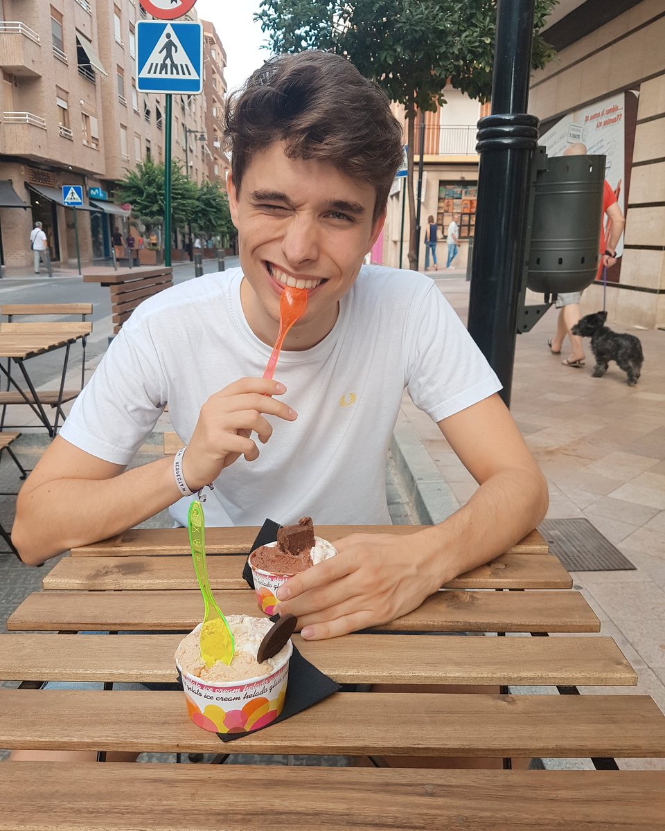 Raúl tweet media
