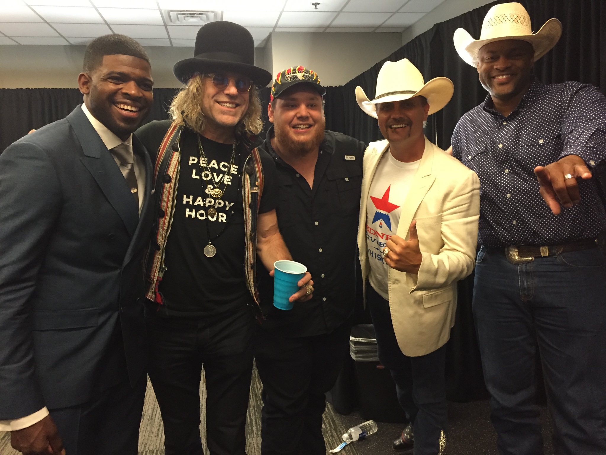 Big Rich Hanging With Luke Combs Pk Subban Amp Cowboy Troy Giddy Up Bigandrich America Peaceloveandhappyhour Tour19 T Co B6qf36rwan Twitter