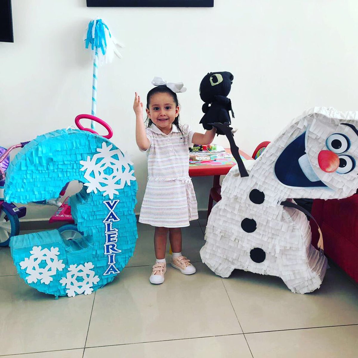 juampaLoaiza's tweet photo. #FelizCumpleañosVale #3Años #TeAmoVale #AmorDeVerdad 😍👶🏻😘 @VeroZainea https://t.co/HfeeRZ4z81