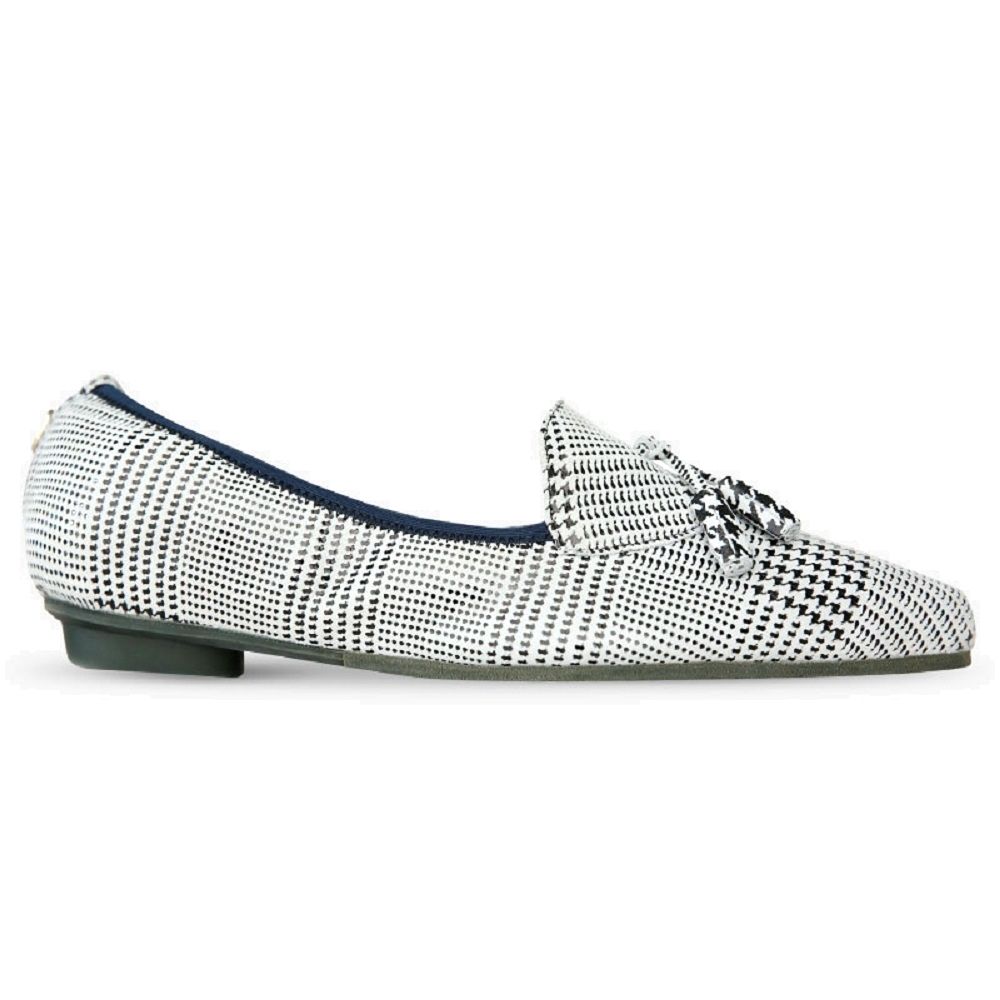 Anna_Windows's tweet photo. @BeyondtheGalleries #Beautiful #Morena Morena# shoes are now available. Shop Now > https://t.co/3Tilro28uk https://t.co/PVdkawIhbG