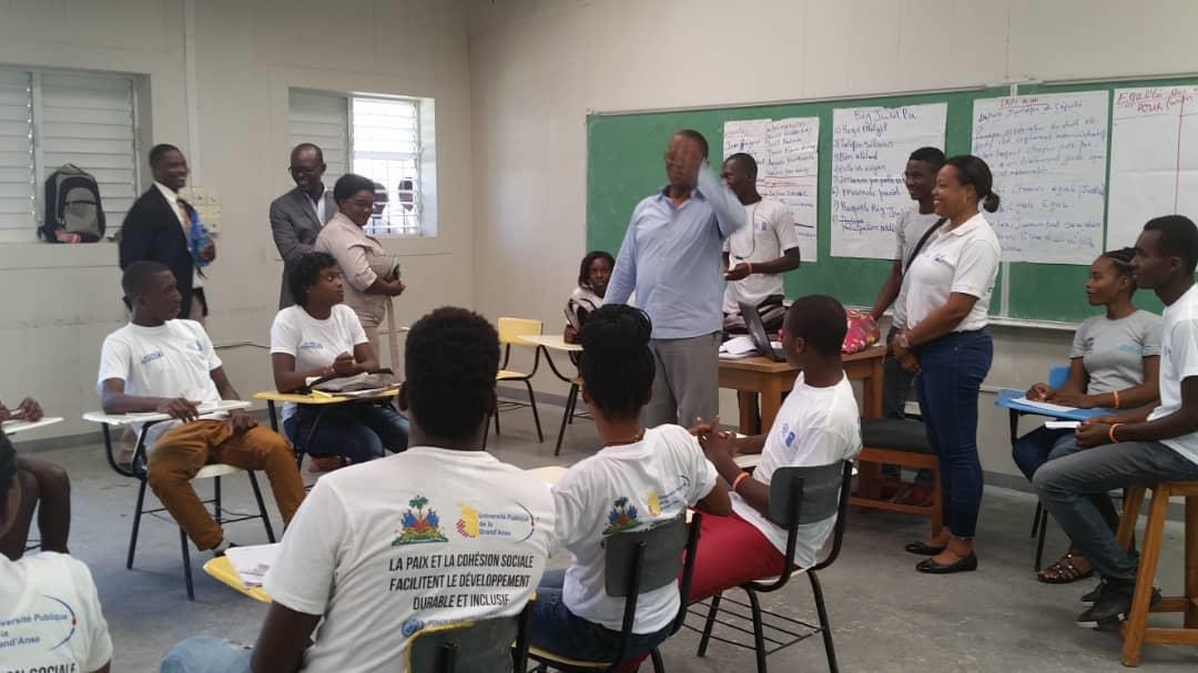 ONUFemmesHaiti's tweet photo. En prélude à la célébration de la #JournéeInternationaleDeLaJeunesse, le 12 Août 2019, @ONUFemmesHaiti, @mjsacinfo et #MairieDeJeremie lancent la quinzaine de la jeunesse dans la ville des poètes autour du thème: “transformer l’éducation pour la paix et la cohésion sociale” https://t.co/beyo06LUVe