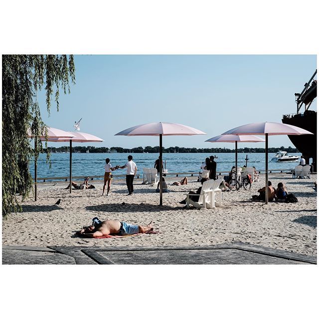 Sugar Beach, Toronto
•
•
•
•
•
#streetxstory #myfujilove #streetsoftoronto #captureabandon #teamfuji #lovetoronto #thankyoutoronto #streetactivity #streetshared #fotograferjomblo #fujifeed #streetframe #streetmeetina #vnrchy #crazyshooterz #6ixwa… ift.tt/2YVkwYY