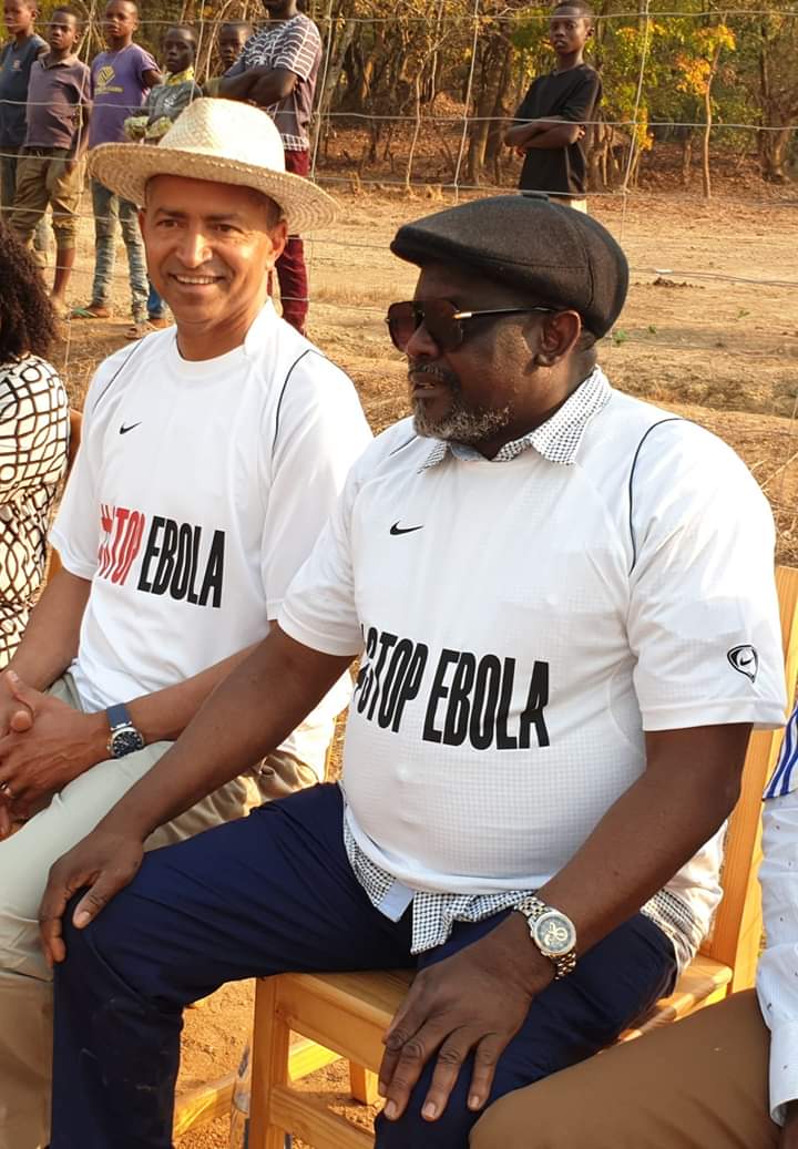 KMarteens's tweet photo. #RDC: À partir de la ferme #Futuka où est en stage bloquer l @TPMazembe @moise_katumbi et @DiongoFranck font de #Ebola aussi leur affaire prouver que c'est une maladie qui n'a pas de couleur politique. @RFIAfrique @rkitsita @7sur7_cd @soniarolley @AlphonseKabuya @MagazineGuardi https://t.co/cLRIJLZFyd