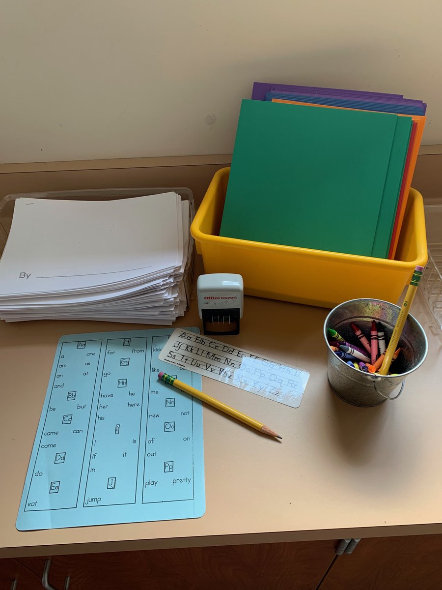mrskristenm's tweet photo. Red Hill Kinder is ready to start Writers Workshop with pencils, crayons, folders, picture paper, date stamp, sight words and alphabets!! Tools ready ✔️ #RHready2019 https://t.co/QdnKR6gsHQ