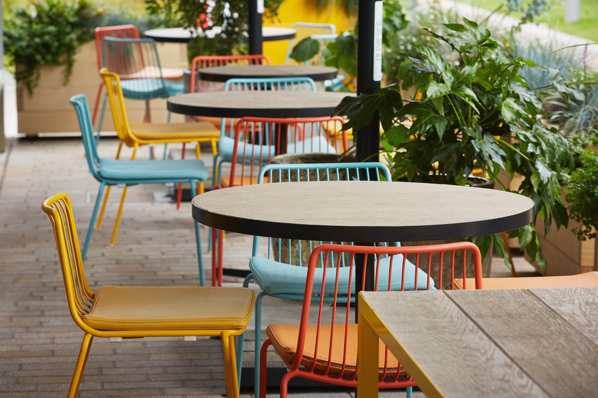 UHSGroup's tweet photo. Born in Australia and growing globally, #LittleCreaturesBrewery has now come to London - And we're proud to be part of it! Head to King's Cross and try their delicious variety of Pale Ales, made from the finest Australian and American hops. Maybe even try out a chair or two... https://t.co/C07shb5d2R