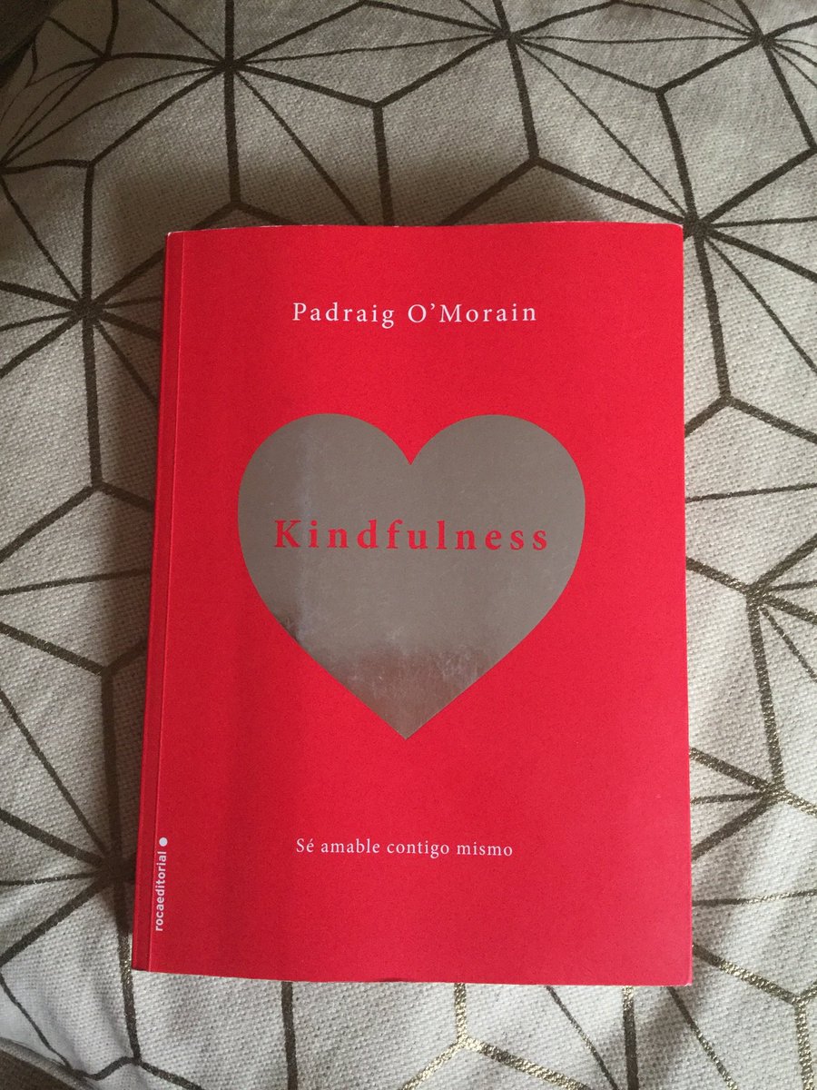 Un libro muy interesante en el que se unen #Mindfulness y la amabilidad con uno mismo. Muchos ejemplos y consejos para meditar. <a href="/RocaEditorial/">Roca Editorial</a>