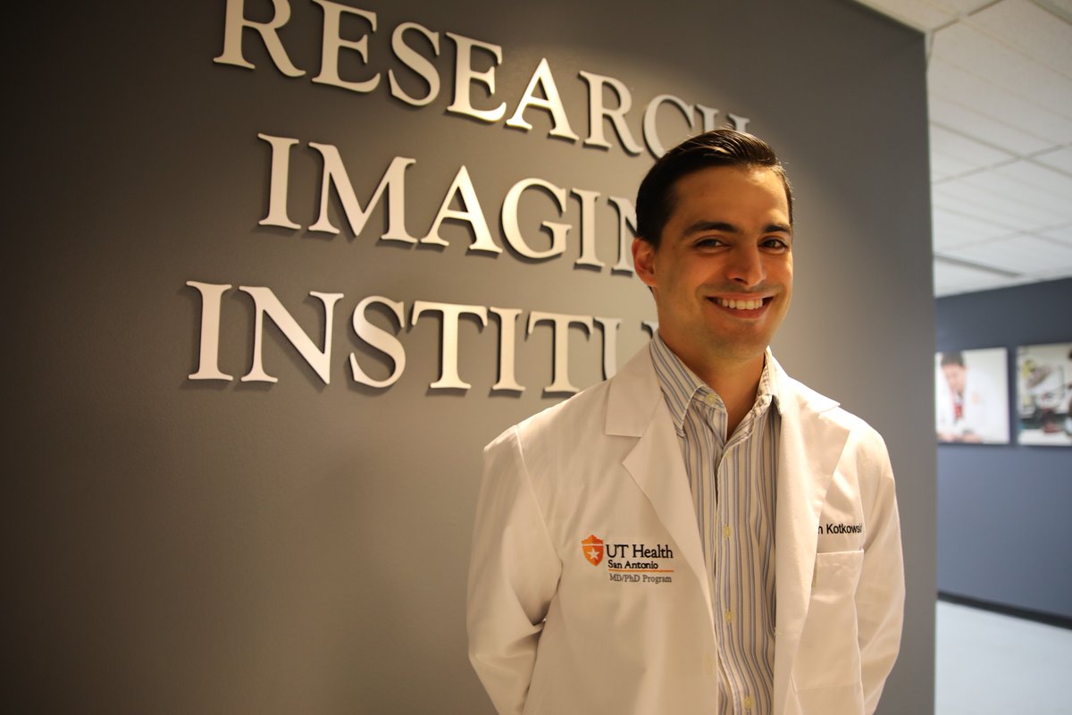 stxmstp's tweet photo. Congrats to MSTP student, Eithan Kotkowski, PhD, who just received the “Armand J. Guarino Award for Academic Excellence in Doctoral Studies.” This is the highest yearly award given to graduates of the GSBS!  @EithanKB  
#physicianscientist #mdphd #neuroimaging @UTHealthBiomed https://t.co/BNWrslEBhN