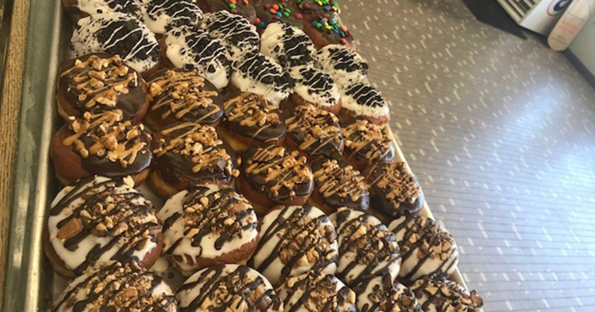 EgyptStarBaker's tweet photo. We have a great selection of sweets in order to satisfy that sweet tooth craving. Stop into one of our four locations here in the Lehigh Valley to pick yours up or place your custom order. https://t.co/2qqpDobor0
