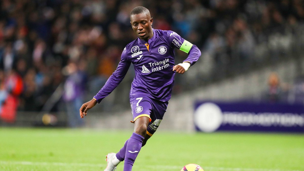 maxigr04del's tweet photo. J’ai fait le choix du cœur en décidant de rester cette saison encore au @ToulouseFC convaincu par le projet du club et les messages de soutien des supporters forza viola ❤️ https://t.co/DDXyMuCJz2