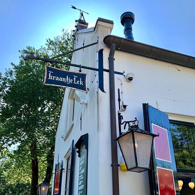 HaarlemCityBlog's tweet photo. vandaag namen wij een kijkje bij het nieuwe @kraantjelekoverveen 🌾 voor velen een plek van gekoesterde herinneringen 🥞 de blog is onderweg en check onze stories voor een ‘sneak peek’ #overveen #kraantjelek #restaurant #cityblog #haarlemcityblog https://t.co/GDyOsjOC4M https://t.co/HZaChJM9yR