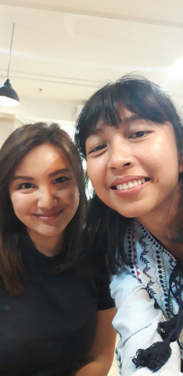 reginasafri's tweet photo. Tadi gw dan mba aviani malik dateng ke KLHK utk memperjuangkan orangutan "hope" yg ditubuhnya ditemukan 74 peluru. Doakan misi kami lancar 🙏 https://t.co/dFwtKY42Tc