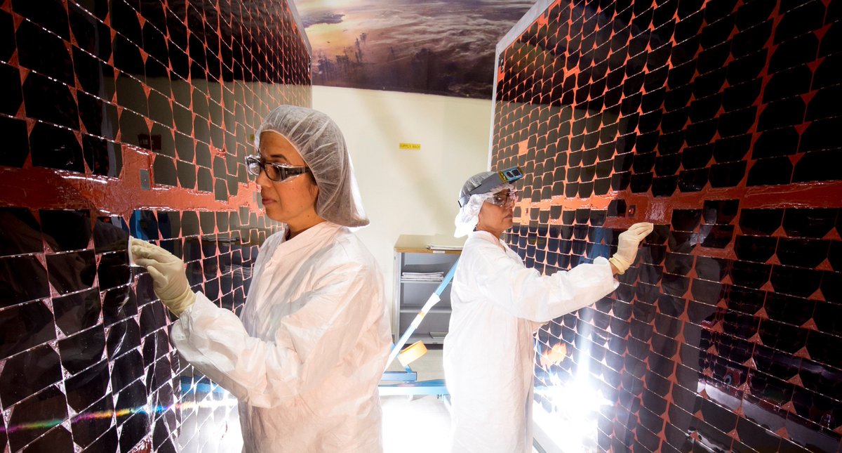 BoeingSpace's tweet photo. We’re showing off the future of solar at @SmallSat. #Spectrolab’s Dr. Chris Fetzer is there to explain how we’re building the next generation of space solar cells now. 

MORE: https://t.co/appKts0xvX https://t.co/GGvlgg5Ire