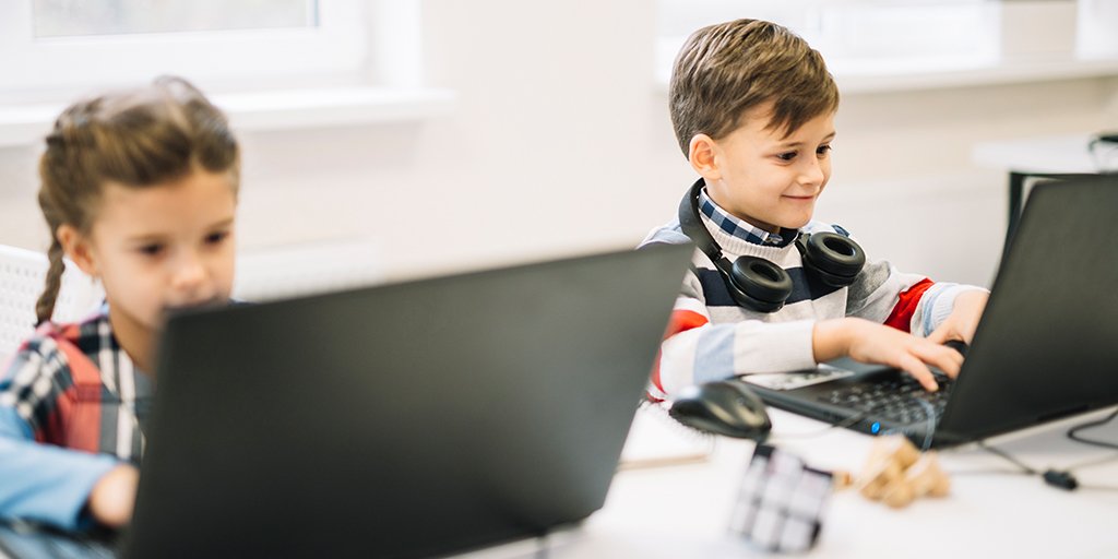 BusinessUtah's tweet image. Computer science learning opportunities are essential to student success! Today, the #TalentReadyUtah Board released the Utah Computer Science Master Plan, a plan that will ensure every #Utah student has an opportunity to learn 💻 science by 2022. ➡️ bit.ly/2YVgWhy