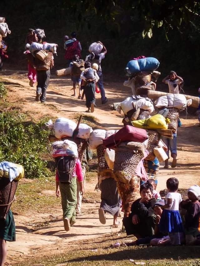 wong_htun's tweet photo. #UNHCR offices in @BBCWorld @IndiaToday Indonesia,Malaysia&amp;Thailand should register asylum seekers from Rakhine State as they register to Rohingya, Chin, and Kachin people. Government and military of Myanmar are gathering Rakhine youths,women,and monks.They are persecuted people https://t.co/kidb3ylVVx