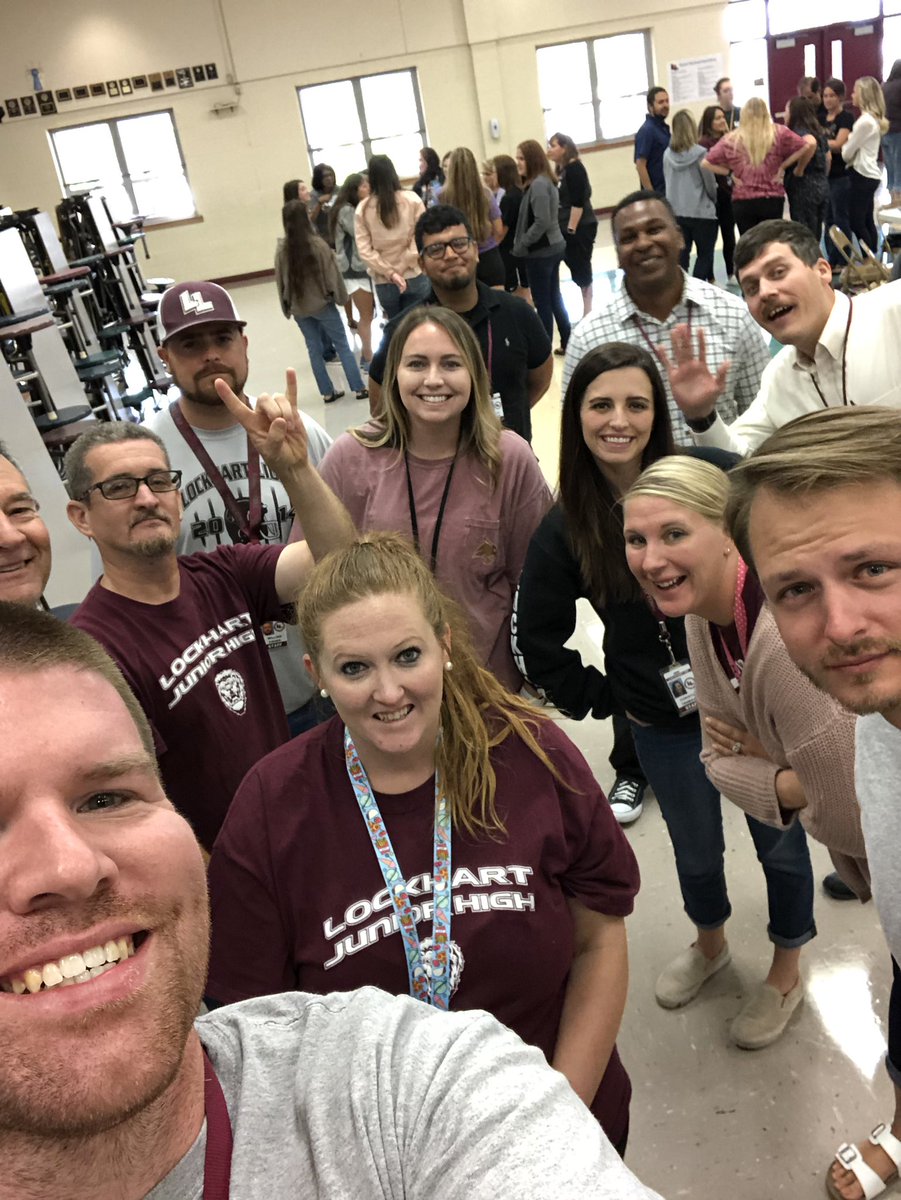 CTsimons's tweet photo. The SS is quite clearl the best department at LJHS! 🦁 #LJHProud #SSDepartment https://t.co/OroKteIpGJ