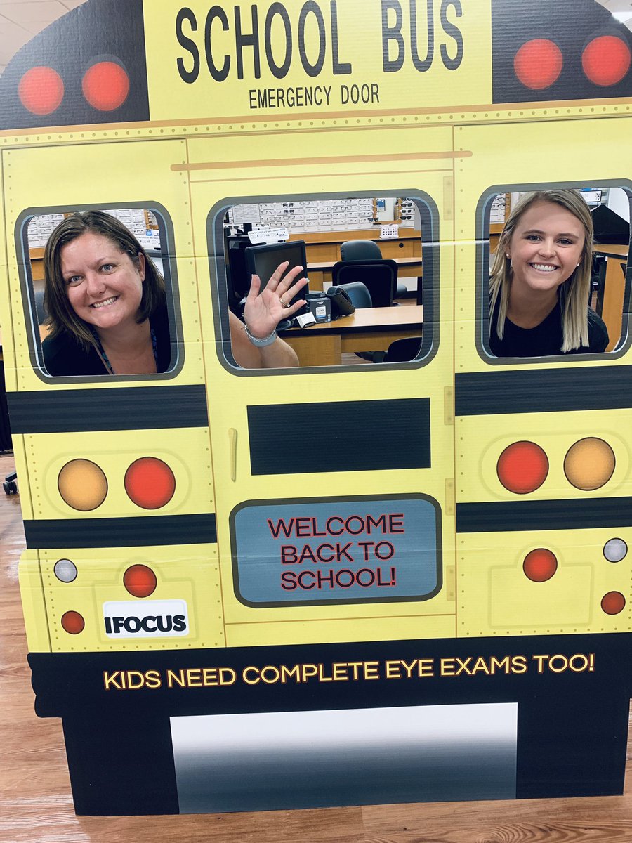 lke5th's tweet photo. Shopping for supplies in our #BackToSchoolBus #LKEbobcats https://t.co/T4baWdcjsB
