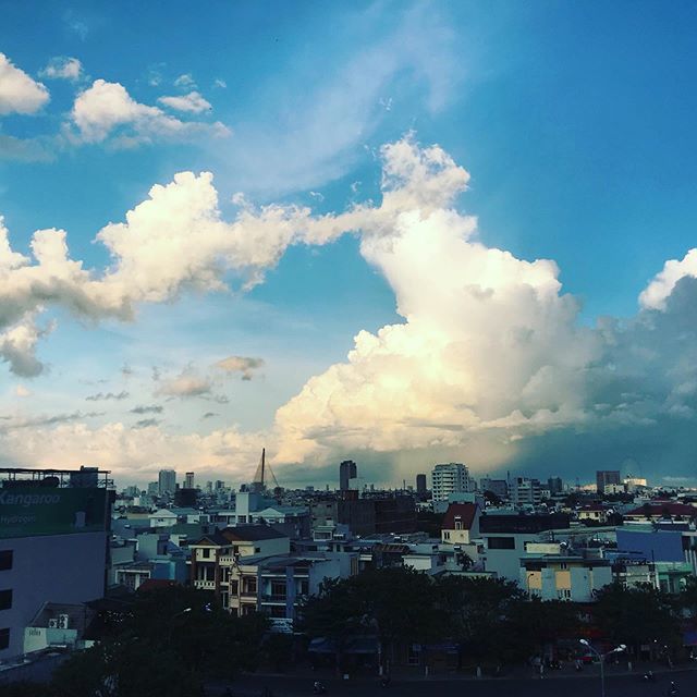 cuongl89's tweet photo. #danang https://t.co/byu2ZOi6Et https://t.co/cBmyAvtZj2