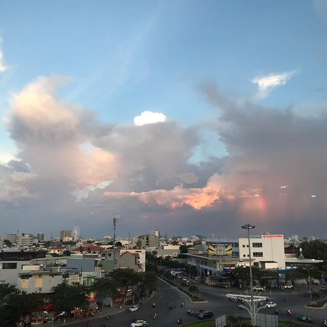 cuongl89's tweet photo. #danang #nofilter https://t.co/HXeYrKXJ5k https://t.co/9NAUIAqi9R