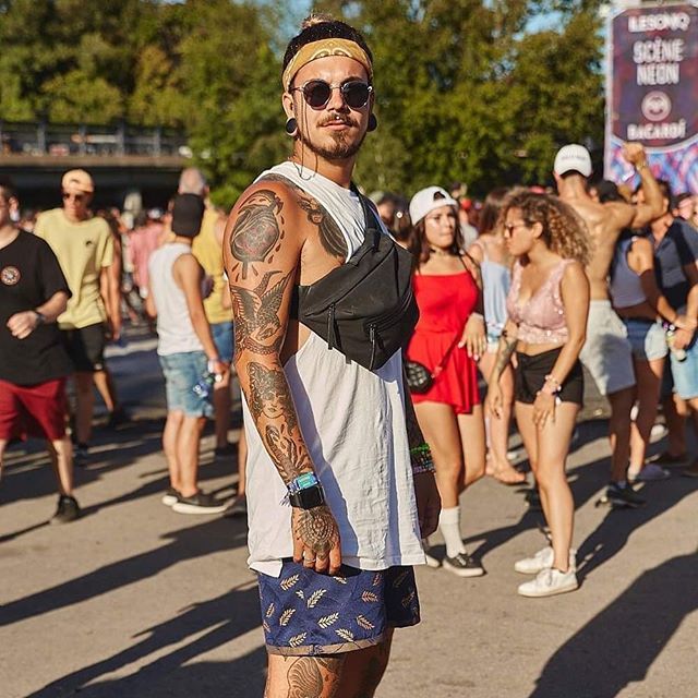 Ton Barbier (@tonbarbier) on Twitter photo Gang! ⚠️
On veut vous voir dans vos plus beaux outfits pour Île Soniq 2019! Notre photographe sera à votre recherche! 👀 📸 <a href="/bruno_guerin/">Guerin Bruno</a>
#montreal #montrealmoments #montrealjetaime #mtlmoments #mtl #livemontreal #somontreal #mtlshot #mtlblog #dailyhi… ift.tt/2YWkbS9 Gang! ⚠️
On veut vous voir dans vos plus beaux outfits pour Île Soniq 2019! Notre photographe sera à votre recherche! 👀 📸 <a href="/bruno_guerin/">Guerin Bruno</a>
#montreal #montrealmoments #montrealjetaime #mtlmoments #mtl #livemontreal #somontreal #mtlshot #mtlblog #dailyhi… ift.tt/2YWkbS9