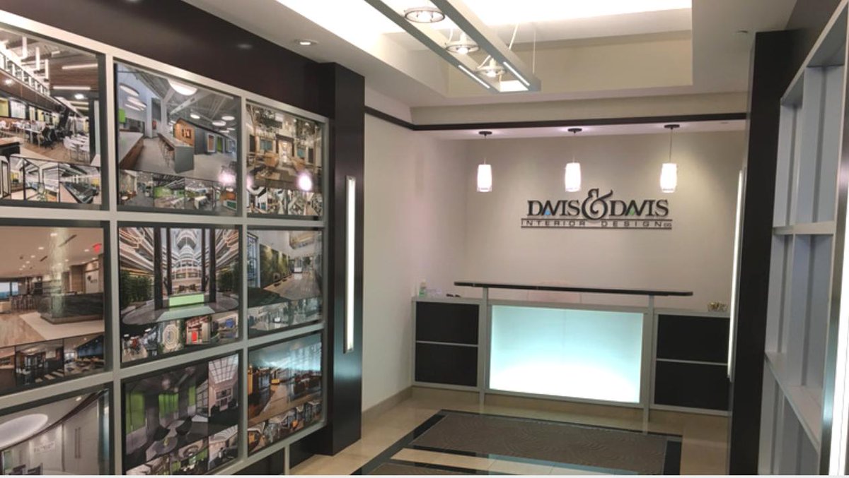 DDavisIntDesign's tweet photo. Your lobby offers an opportunity to create a positive first impression. That's why our Farmington Hills headquarters features natural lighting and proudly displays photos of recent client projects. #interiorarchitecture #interiordesign #davisanddavis #lobby https://t.co/BtbEpCSDFC