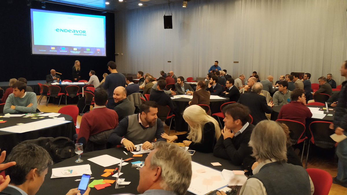 muvinapp's tweet photo. #ahora Agustín Pellegrini del equipo comercial de @muvinapparg participando de la jornada Wake up Agtech 2019 en @BCRprensa.
Mesa de #innovacion en Logística & Trazabilidad #BCRInnova #AgtechWeek2019 https://t.co/1wVkuqJfGH