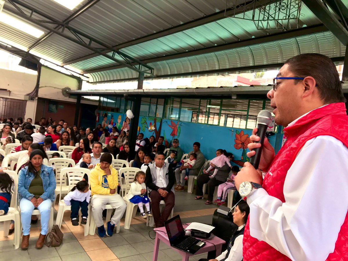 #MiesEnLaFrontera | En CDI Sara Espíndola <a href="/Vladimirvelasc0/">Vladimir Velasco B.</a> destaca la importancia de la estimulación temprana en el desarrollo del niño y niña en los CDI. “El Gobierno Nacional apuesta al desarrollo integral en Los mis primeros días de vida” #MisiónTernura.
<a href="/berecordero/">Berenice Cordero</a>