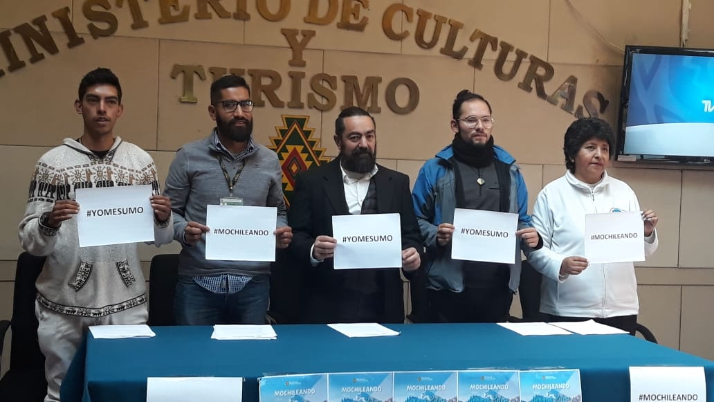 CulturasBolivia's tweet photo. #Ahora en la Casa del Artista 
TURISMO JOVEN
El Min @CulturasBolivia lanza la Temporada de Caminatas “Mochileando” con el objetivo de impulsar el turismo para jóvenes.
La 1ra prueba será una caminata al Huayna Potosí, este sábado 10 de agosto en una actividad "full day". https://t.co/YfntlTLJ1z