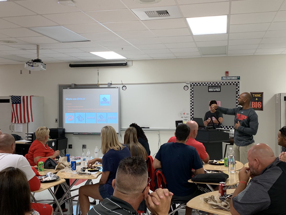 SouthFMHS's tweet photo. COACHES MEETING 2019-2020. Safety and supervision is our top priority and we want to make sure student-athletes are safe and monitored closely. @SFMHSWolfpack #studentssupportstudents https://t.co/UkXyU7hRm6