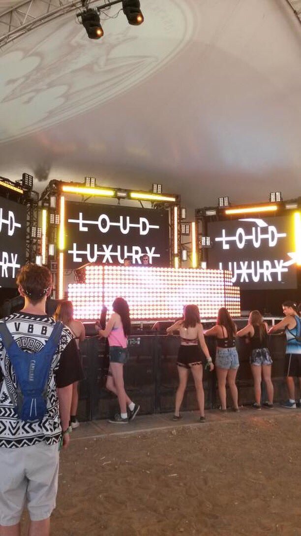 LoudLuxury's tweet photo. from the bottom https://t.co/KwZ73GbslI