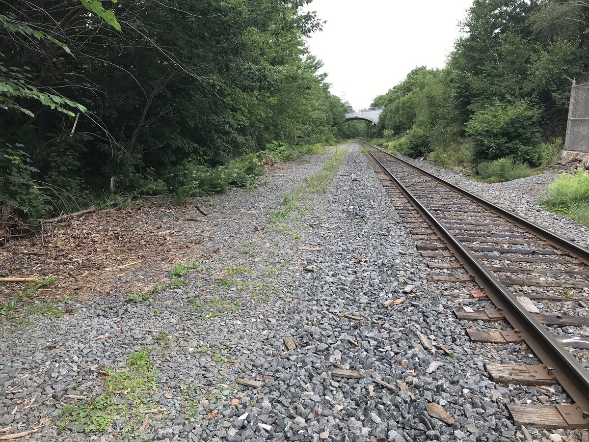 MattWhitman2020's tweet photo. Lots of room for a paved reversing rush hour high occupancy vehicle lane for buses and 18 wheelers from the Port & bicycles & pedestrians. #Southend #Railcut #Halifax https://t.co/URr5ElkeSe