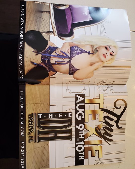 Watch TinyTexie's leaked NSFW photo on TwXstars